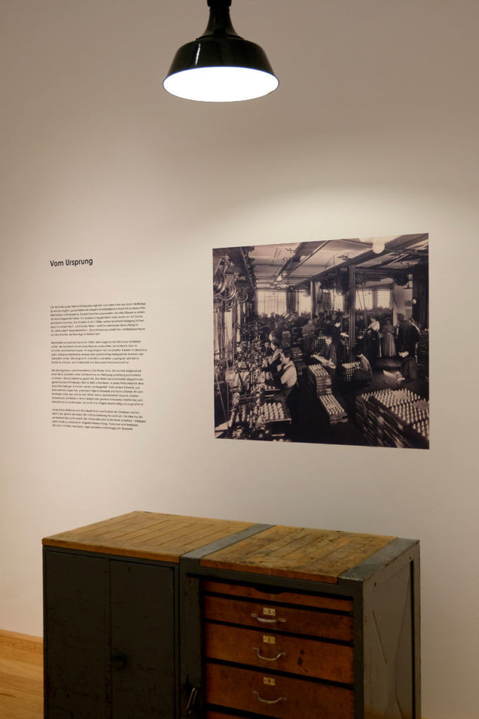 100 Jahre lenkbares Licht – Ausstellung im Museum für Kunst und Gewerbe, Hamburg
